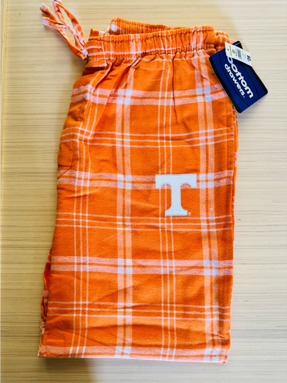 NWT Licensed Collegiate Tennessee Volunteers Flannel Plaid Pants - Picture 2 of 8